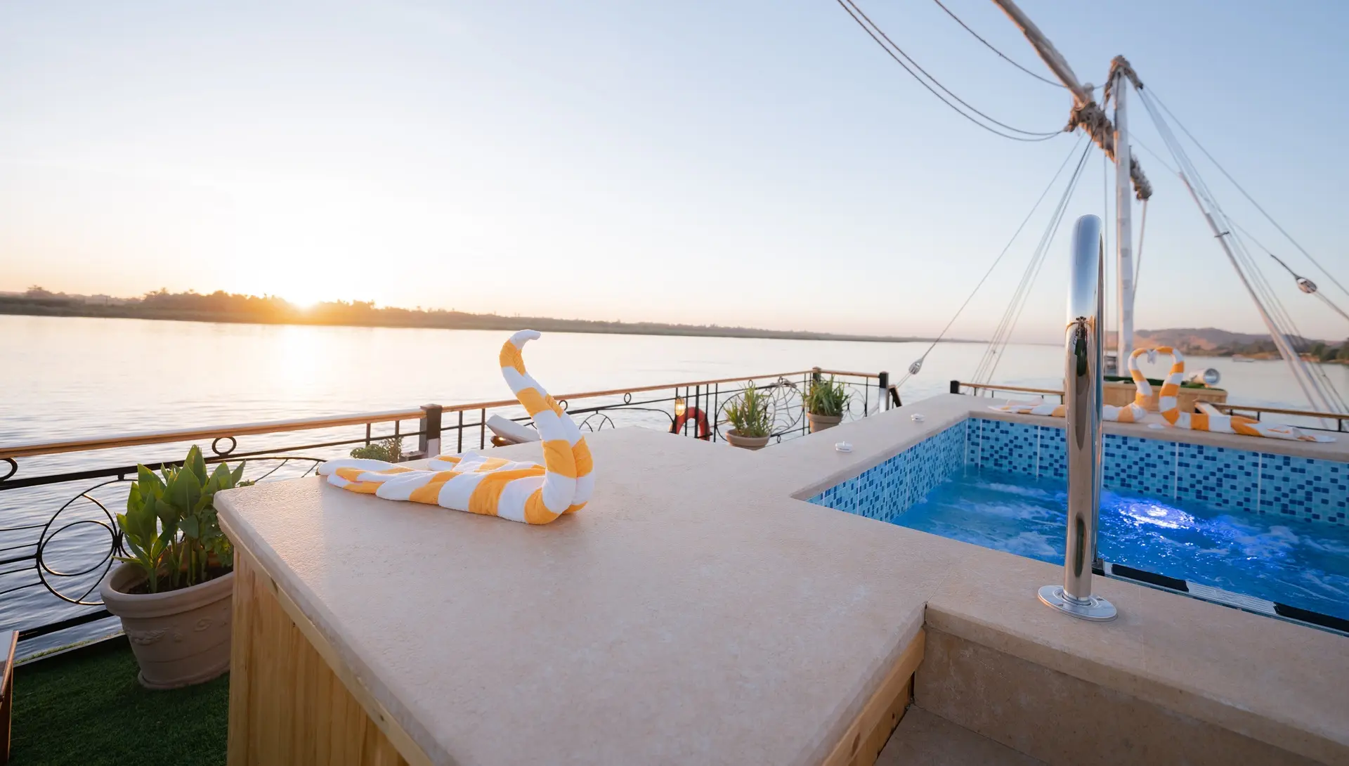 5★ Nilkreuzfahrtschiff – M/S Semiramis III oder gleichwertig